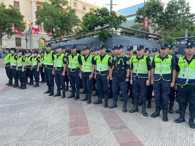 Unos 700 policías de la nueva camada de formación reducida ya están en las calles de Asunción.