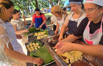 Eusebio Ayala vivió una jornada de tradición con la preparación del chipa apo, donde vecinos y visitantes compartieron sabores y cultura local.