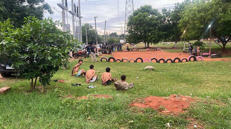 Operativo masivo en el Pantanal de Lambaré: allanamiento simultáneo de 29 viviendas