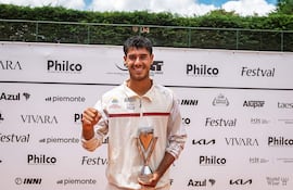El paraguayo Adolfo Daniel Vallejo Álvarez (28/4/2004) se consagró campeón del Challenger de Curitiba y suma su segundo título ATP en lo que va de su carrera.