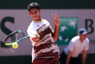 El paraguayo Adolfo Daniel Vallejo en el partido de la primera ronda del Roland Garros.