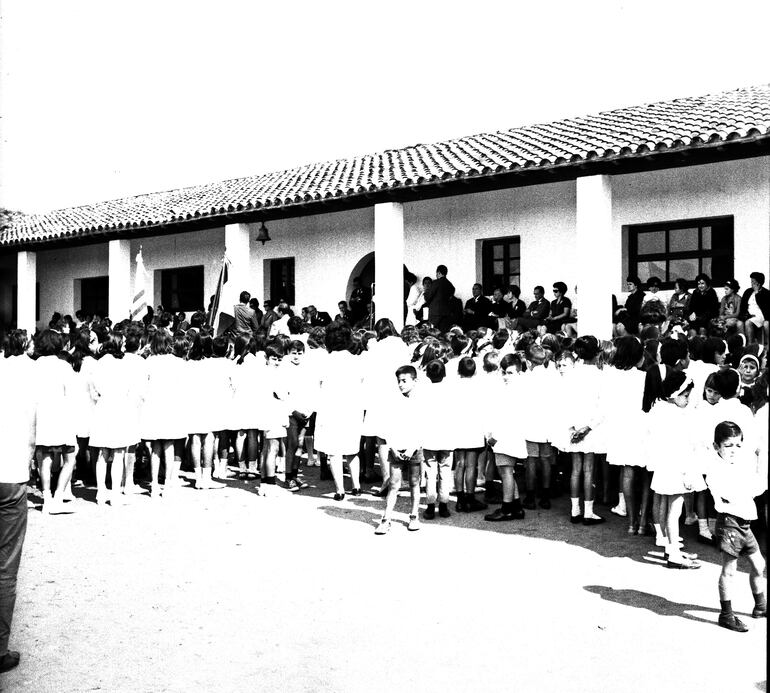 La escuela del barrio Herrera durante la inauguración de su nuevo salón de actos.