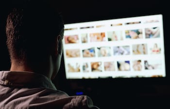 Qué le hace al cerebro el consumo excesivo de estímulos explícitos.
