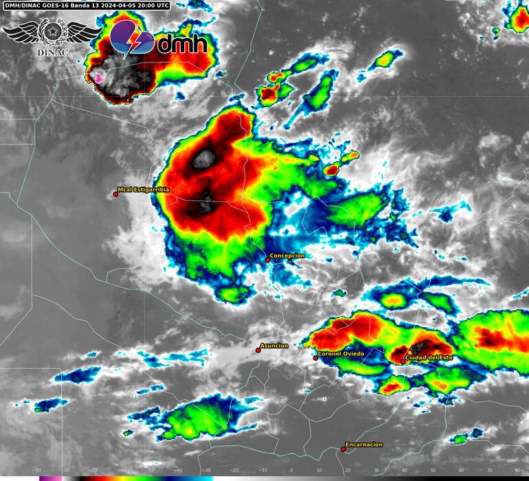 Núcleos de tormenta sobre el territorio nacional.