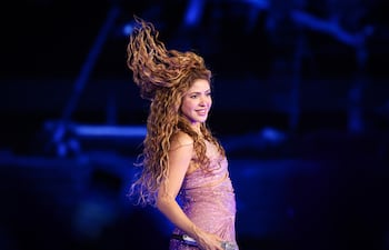 El estilo de Shakira no puede analizarse desde una lógica de tendencias. Su imagen responde a una construcción a largo plazo, marcada por la coherencia y la intuición.