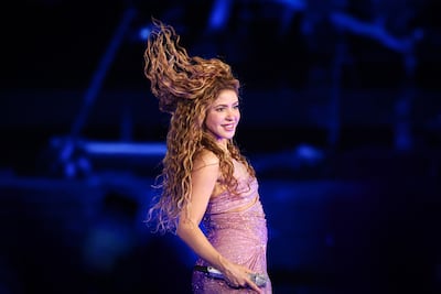 El estilo de Shakira no puede analizarse desde una lógica de tendencias. Su imagen responde a una construcción a largo plazo, marcada por la coherencia y la intuición.