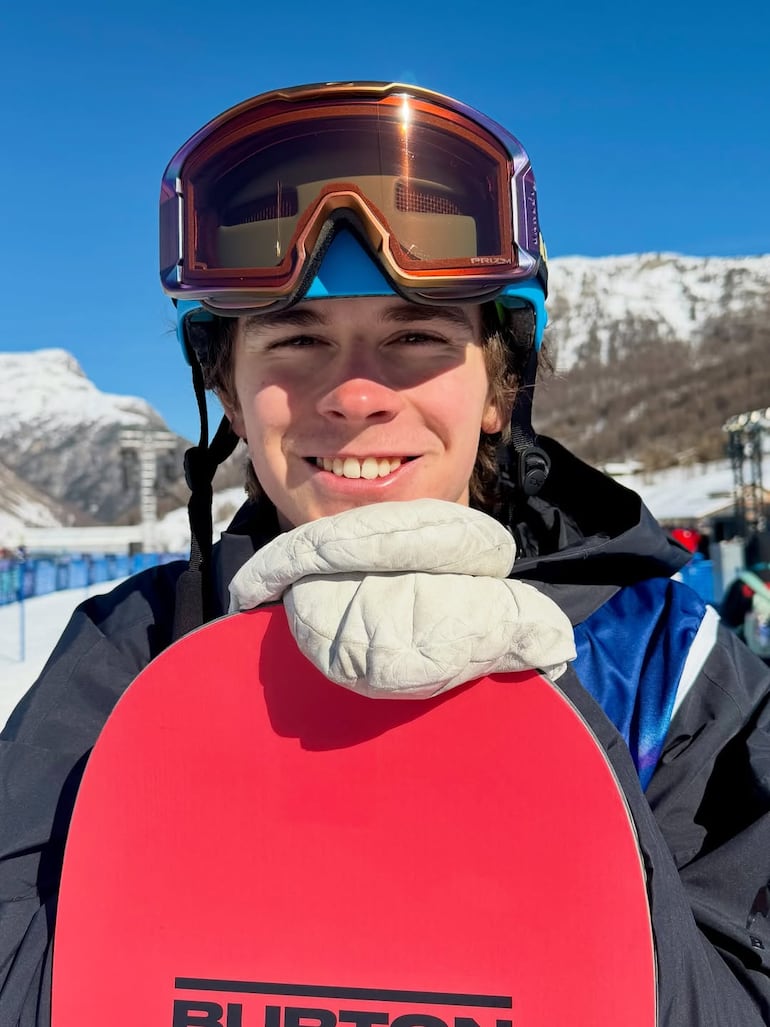 Jonas Hasler, snowboarder suizo.