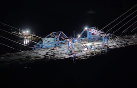 Uniòn de ambos extremos del puente de la bioceànica