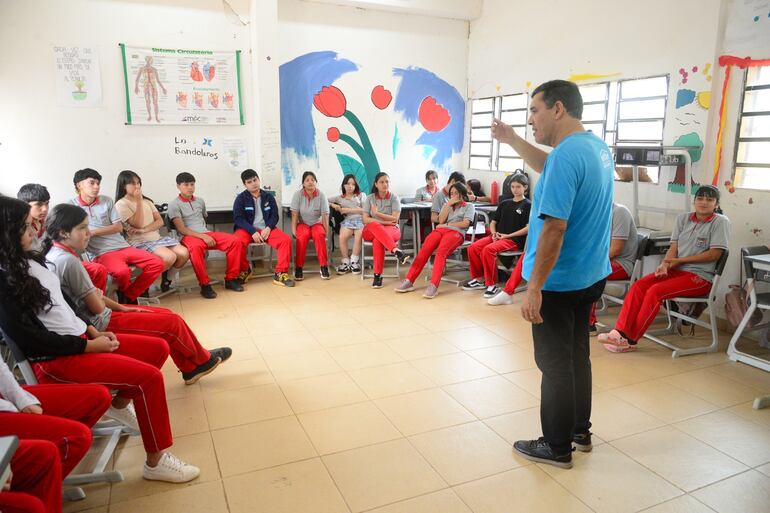 Los adolescentes tienen un excelente espacio,  un inmejorable ambiente y enseñanzas en la Fundación.
