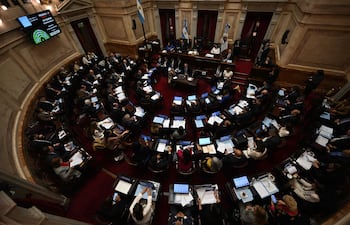 El 26 de diciembre de 2025, el Senado argentino aprobó el primer proyecto de presupuesto de Javier Milei, previamente aprobado por los diputados, lo que supone un impulso para la segunda mitad de su mandato tras dos años de gobernar con cifras desactualizadas.