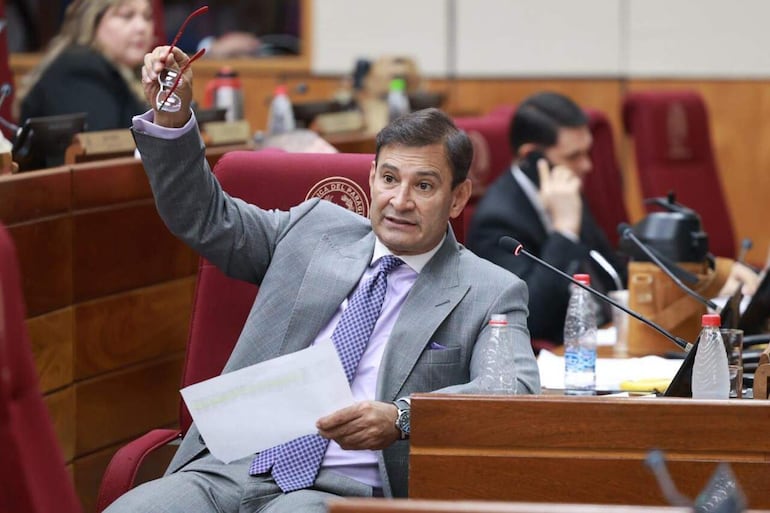 Silvio Ovelar, senador por el Partido Colorado.