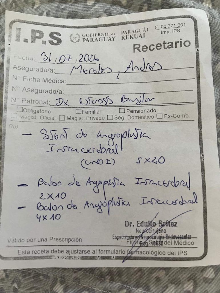 Documento de receta médica del IPS para Andrés Alberto Méndez con detalles de tratamiento y médico especializado.