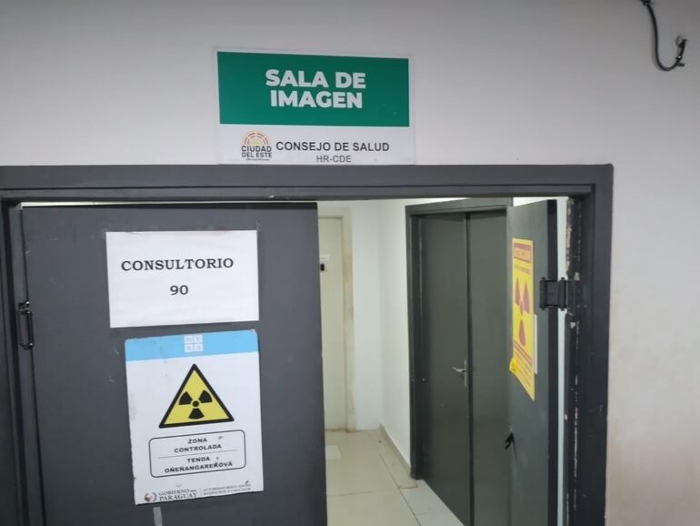 Los equipos de tomografía y ecografía están averiados.