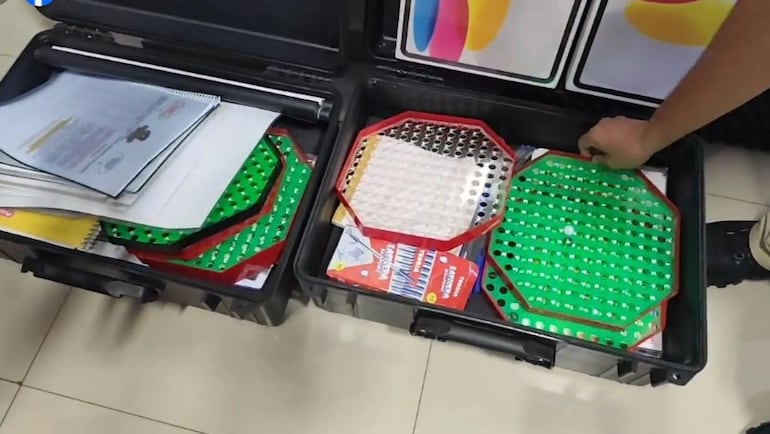 Parte de la evidencia incautada.