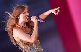 Taylor Swift está nominada en la categoría "álbum del año" por Midnights.