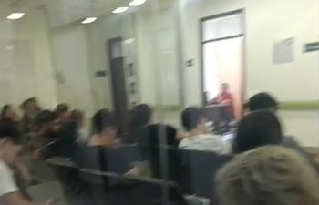 Paciente denunció que esperó más de dos horas en urgencia, donde había ceca de 60 personas aguardando por un solo médico.