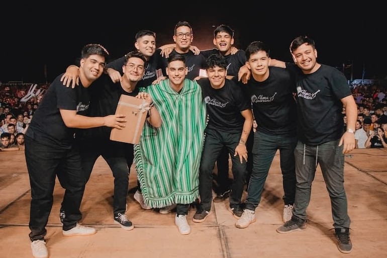 Alma Guaran&iacute; fue el grupo ganador de la XXIII edici&oacute;n del festival del Poncho Para&rsquo;i 60 listas 2025.