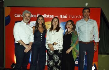Álvaro Chaparro, Karina Moreno, Norma Prantte, Mabel González y José Brítez.