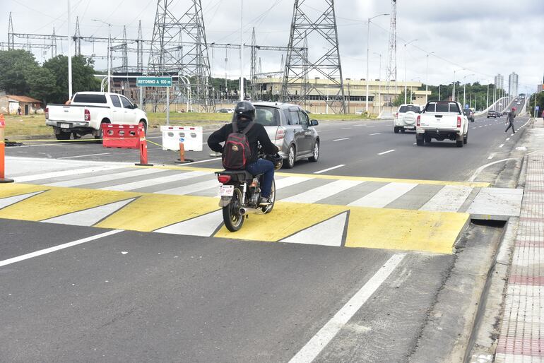 Ni una semana estuvo funcionando el reductor de velocidad, en la Costanera de Asunción. La instalación fue costeada por el Ministerio de Obras Públicas y Comunicaciones (MOPC).