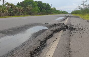 La ruta PY19, que conecta Villeta con Alberdi, se encuentra en deplorable estado.