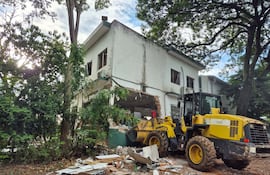 La empresa Algisa de Coronel Bogado, asaltada el martes de madrugada.