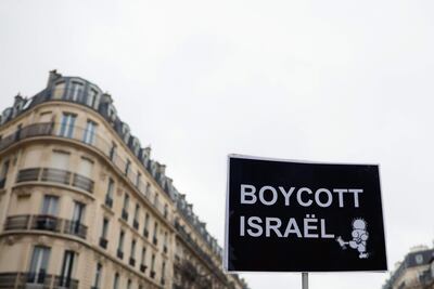 "Boycott Israel", cartel en una marcha propalestina en París, Francia, 29 de noviembre de 2025

