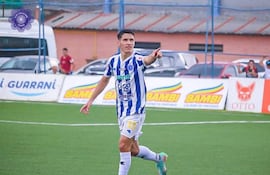 Francisco Pacher llega a Recoleta tras militar en el 12 de Octubre de Itauguá, en la Primera División B, la tercera categoría del fútbol paraguayo.