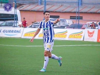 Francisco Pacher llega a Recoleta tras militar en el 12 de Octubre de Itauguá, en la Primera División B, la tercera categoría del fútbol paraguayo.
