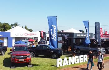 Tape Ruvicha presentó la  Ford Ranger Nueva Generación, en la Feria Innovar, que culmina en la fecha.