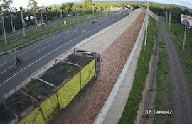 Gif camión en la rampa de frenado.