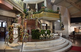 Preparativo para la misa en la iglesia María Auxiliadora