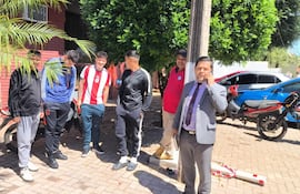 YRYBUCUÁ. Dirigentes del club Sportivo Yrybucuá, de la Liga Deportiva de Yrybucuá del municipio que lleva el mismo nombre, denunciaron al presidente del club Ybu Pora y a otro miembro de la comisión directiva del elenco al que representan por un supuesto hecho de amenaza de muerte a cuatro jugadores de un equipo rival.