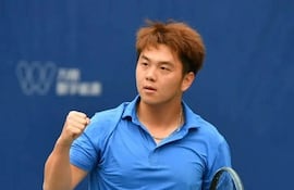 Pang Renlong, tenista chino suspendido por la Agencia Internacional de Integridad del Tenis.