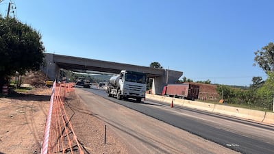 Así se ve el kilómetro 47 de la Ruta PY02, en la zona de Pedrozo, donde avanzan las obras del paso a desnivel.