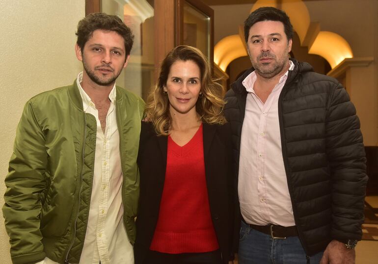 Juan Carlos Guerrero, Cecilia Heisecke y Gustavo Camio.