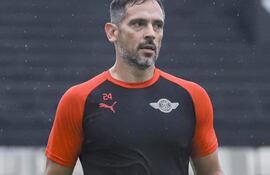 Roque Luis Santa Cruz Cantero, nacido el 16 de agosto de 1981.