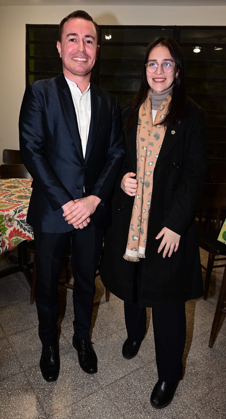 Ángel Ortellado y Fiorella Garrido.