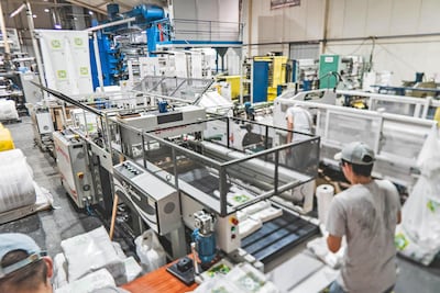 Industrias Reunidas Ñemby (IRÑ), con más de cuatro décadas de trayectoria.