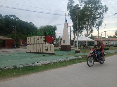 Plaza central en Fuerte Olimpo.