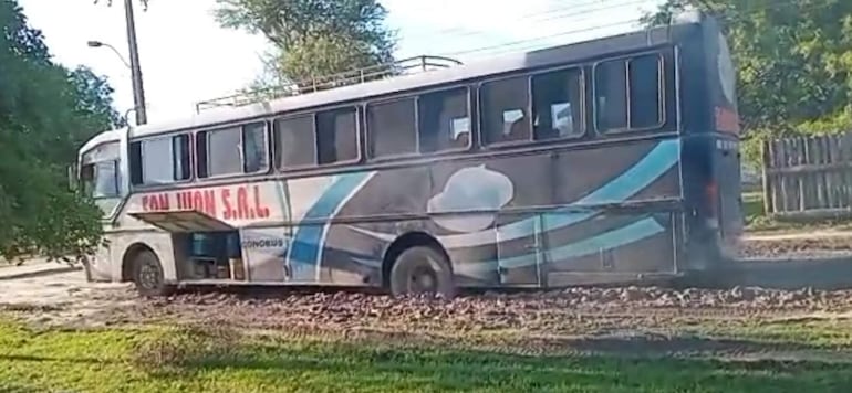 Precariedad de las calles en Bahìa Negra