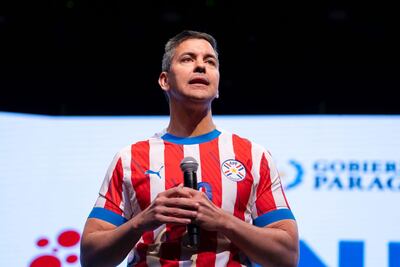Santiago Peña con la camiseta albirroja.