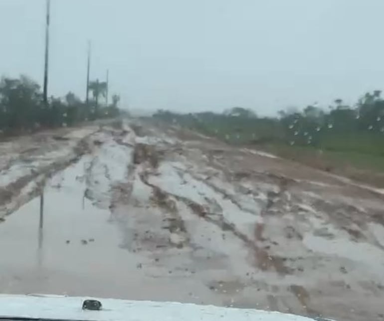 Pobladores de Borja y Mbuyapey denuncian abandono y reclaman asfaltado ante aislamiento por lluvias