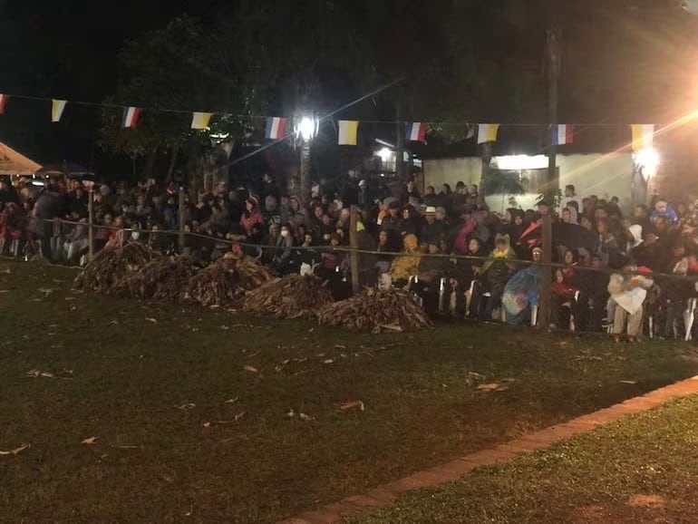 Una importante cantidad de pobladores y turistas disfrutan cada año de la tradicional fiesta.