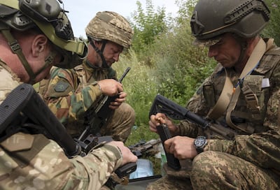 Soldados ucranianos durante un ejercicio de entrenamiento en la zona de Járkov.