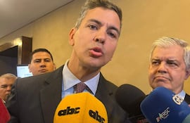Enojado, Santiago Peña responde a ABC