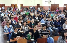 plenaria-de-docentes-estudiantes-y-funcionarios-de-la-facultad-de-ciencias-agrarias-una--195322000000-1388747.jpg