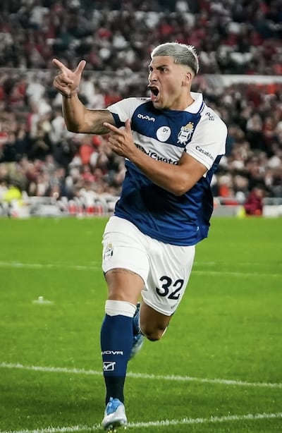 Luis Marcelo Torres, autor del primer gol para el triunfo de Gimnasia y Esgrima sobre Vélez Sarsfield por 2-0.