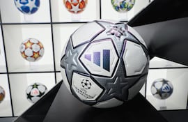 Adidas presentó este lunes el rediseño del balón original de la UEFA Champions League por los 25 años de colaboración entre la marca y el torneo.