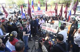 Presentacion de firmas para que se trate la tarifa social.