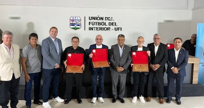 Distinción de la UFI a caracterizados periodistas:
Hugo Pereira, Benicio Martínez y Roberto "Tito" González.